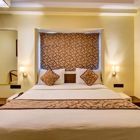 Hotel Deepali Executive Aurangabad  Exterior photo