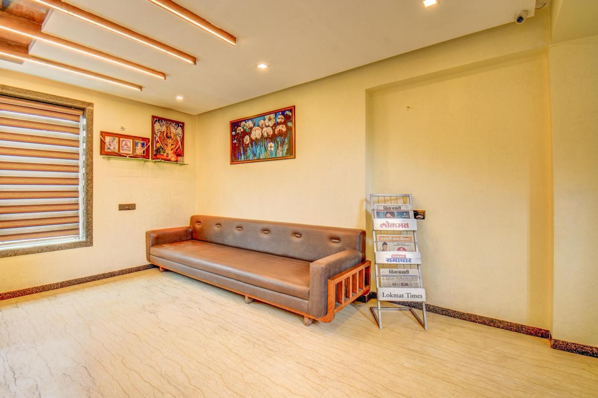 Hotel Deepali Executive Aurangabad  Exterior photo
