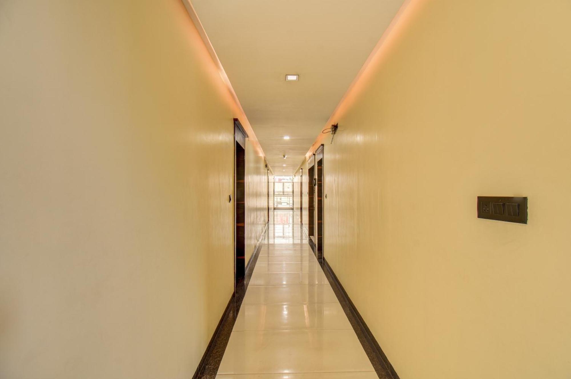Hotel Deepali Executive Aurangabad  Exterior photo