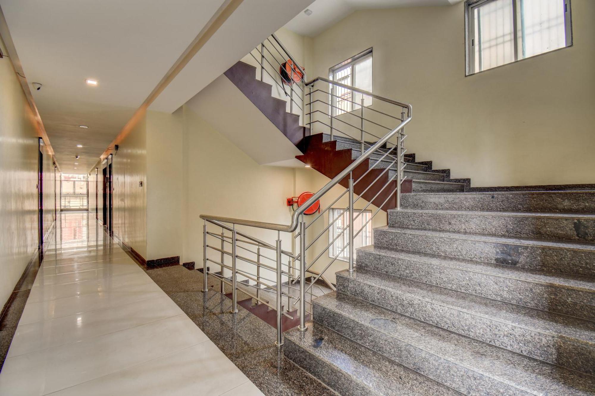 Hotel Deepali Executive Aurangabad  Exterior photo
