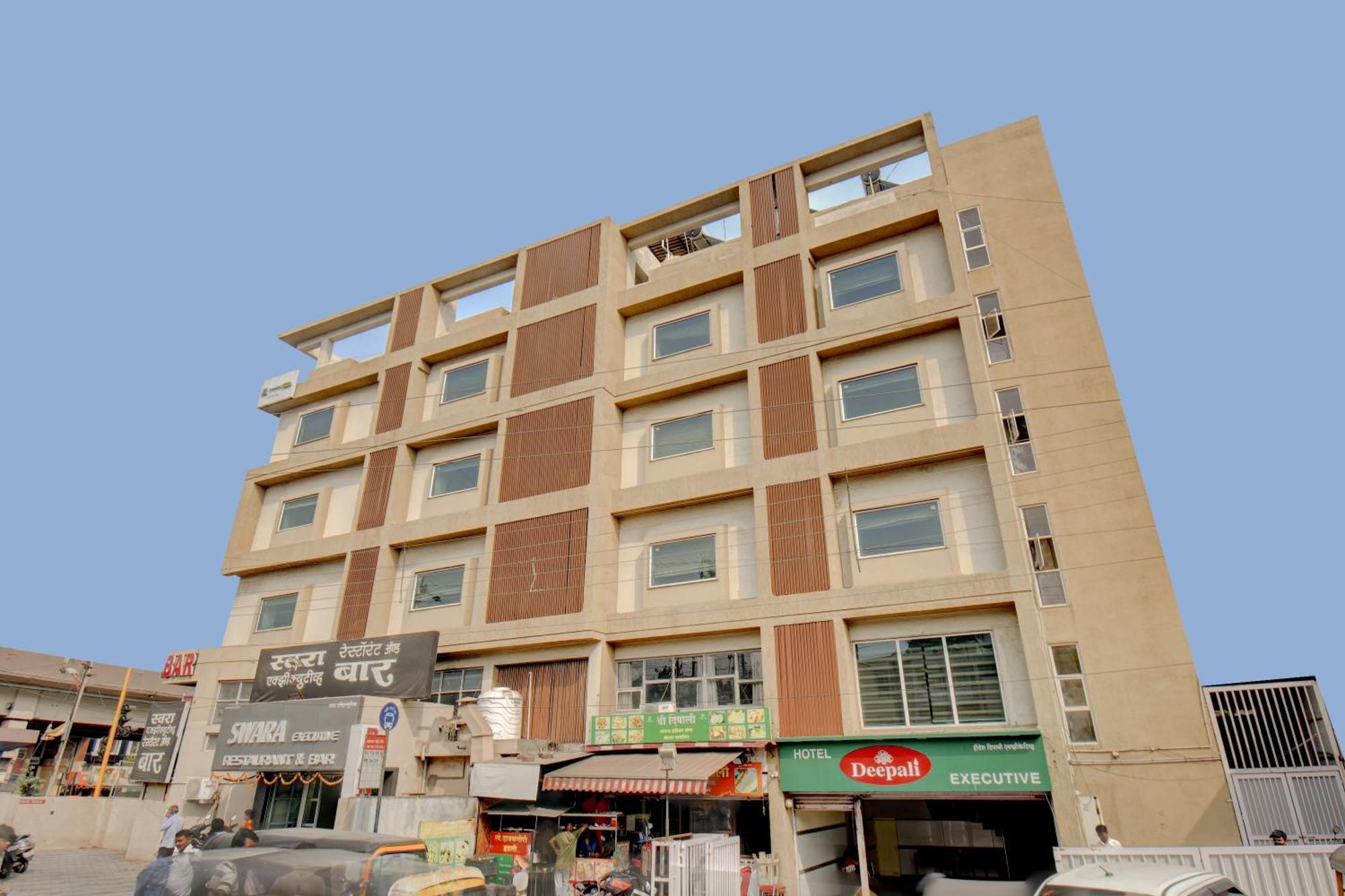 Hotel Deepali Executive Aurangabad  Exterior photo
